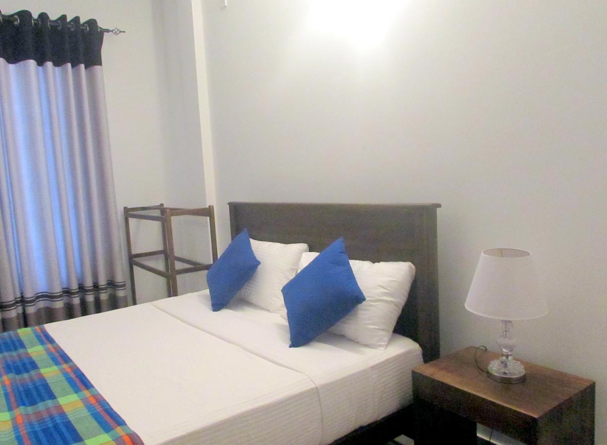 Red Chillies Tourist Inn 캔디 외부 사진