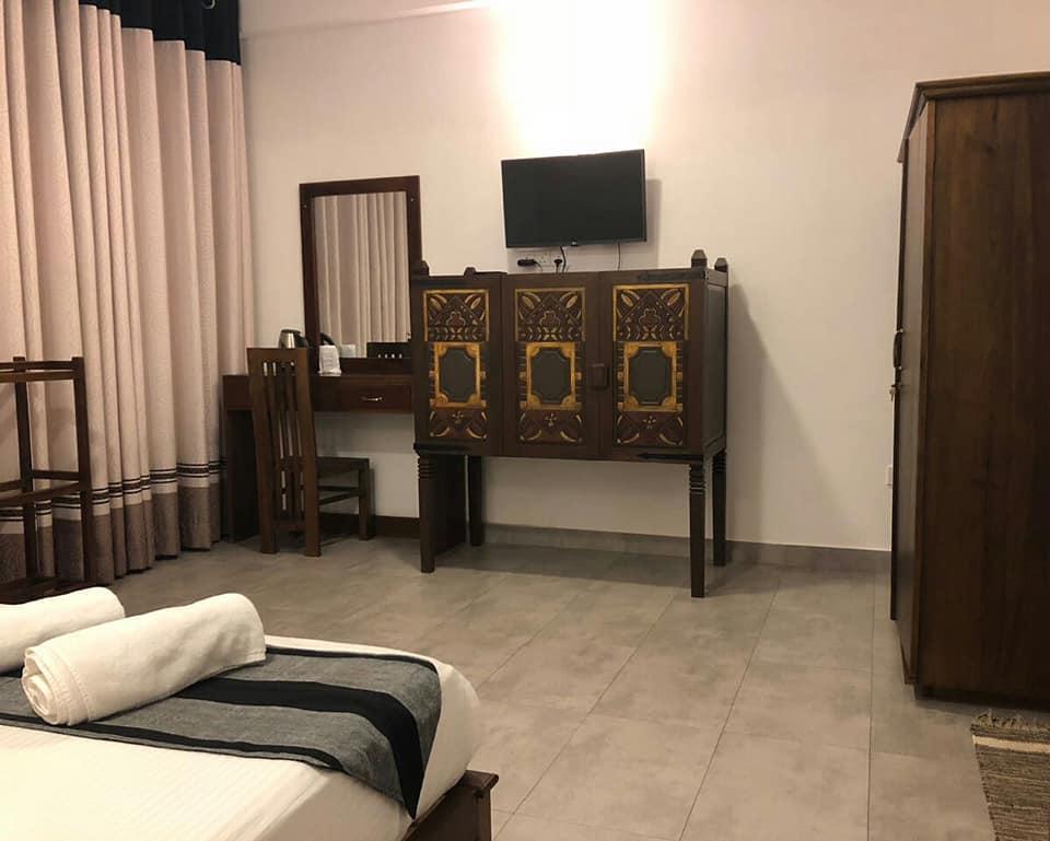 Red Chillies Tourist Inn 캔디 외부 사진
